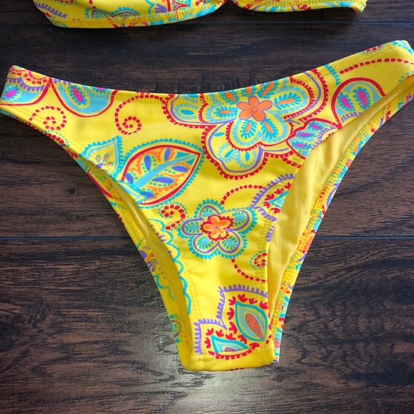 NWOT Brazilian Bikini Set ( size L / XL ) - Picture 3 of 4